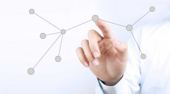 4 Networking Tips for Pharmacists by Elements magazine | pbahealth.com