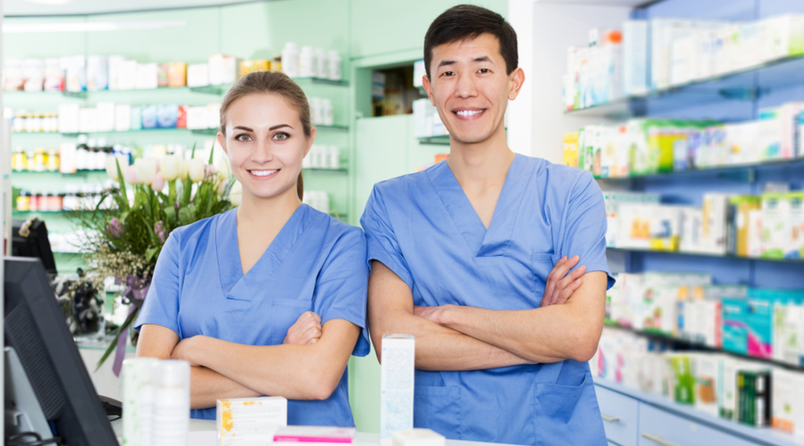 This Online Program Trains Pharmacy Technicians for Certification